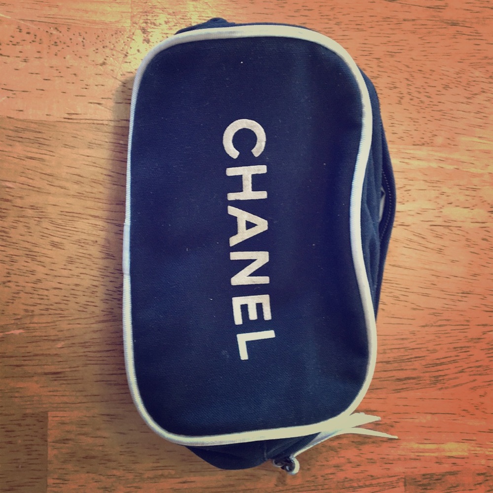 Chanel pouch